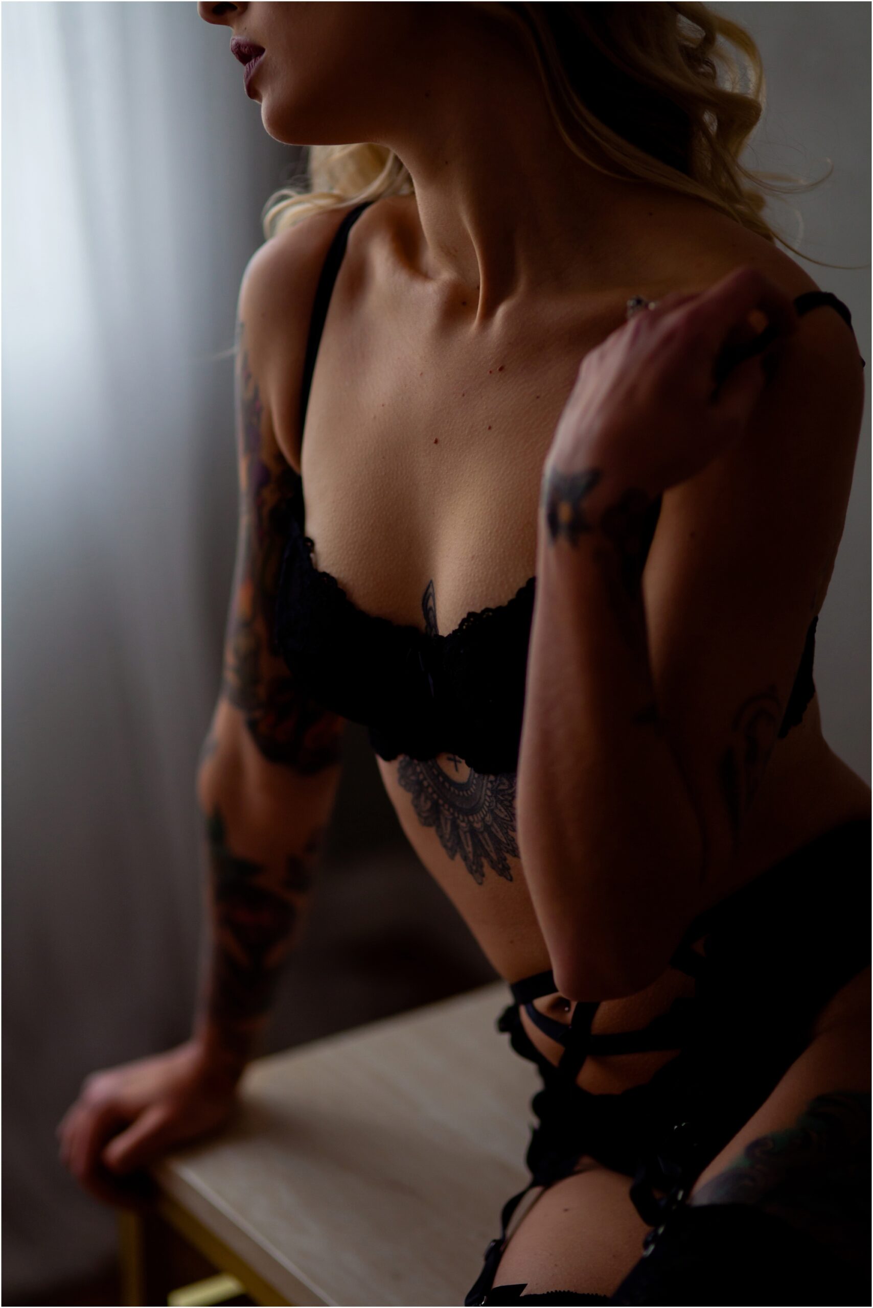 https://ashleykidderboudoir.com/wp-content/uploads/2018/01/17-762-post/Denver-boudoir-photography_0018.jpg