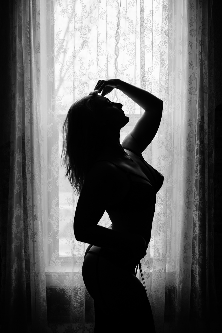 Black and white boudoir photo shoot silhouette