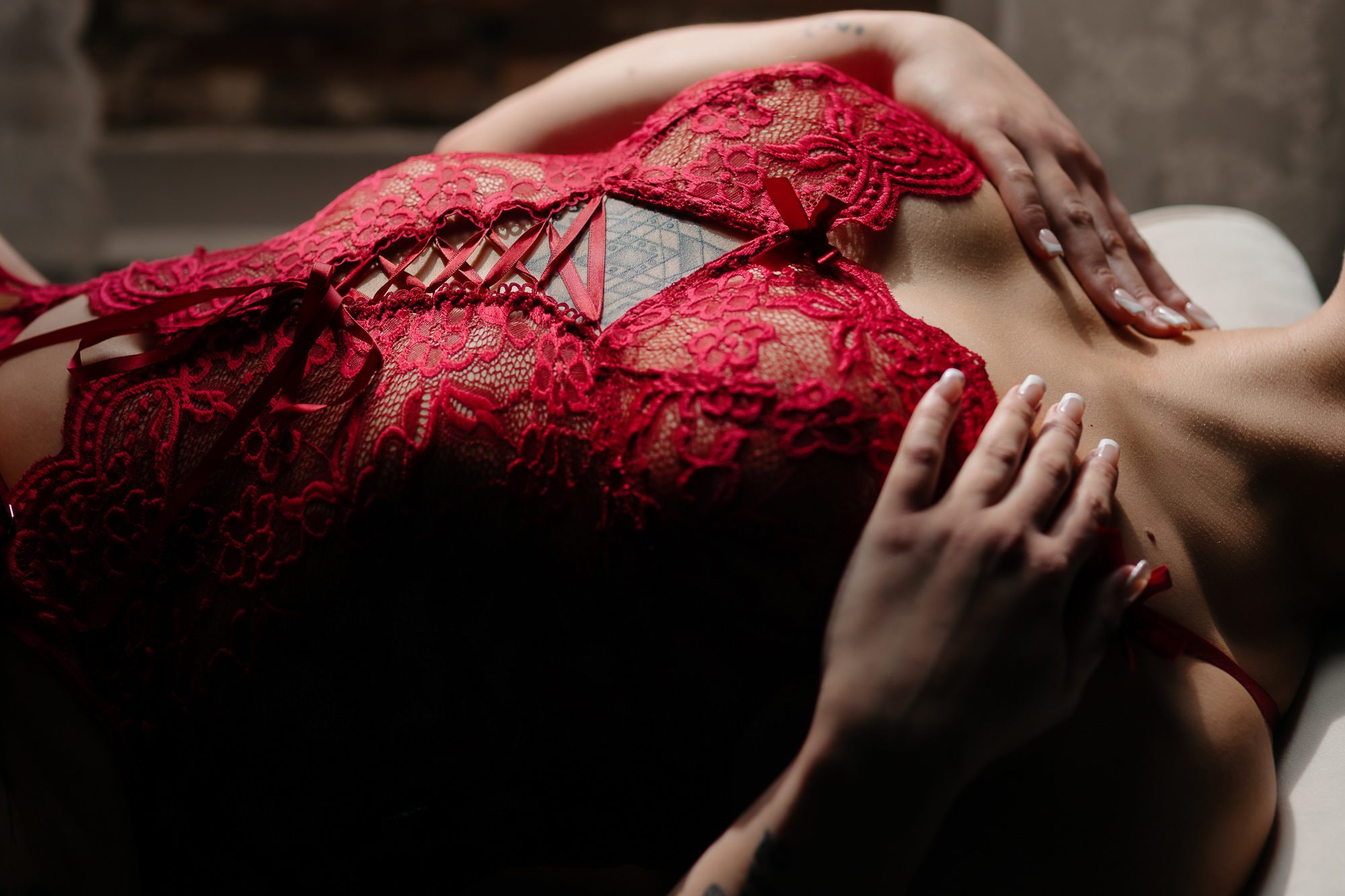 Denver boudoir photo client posing for boudoir session