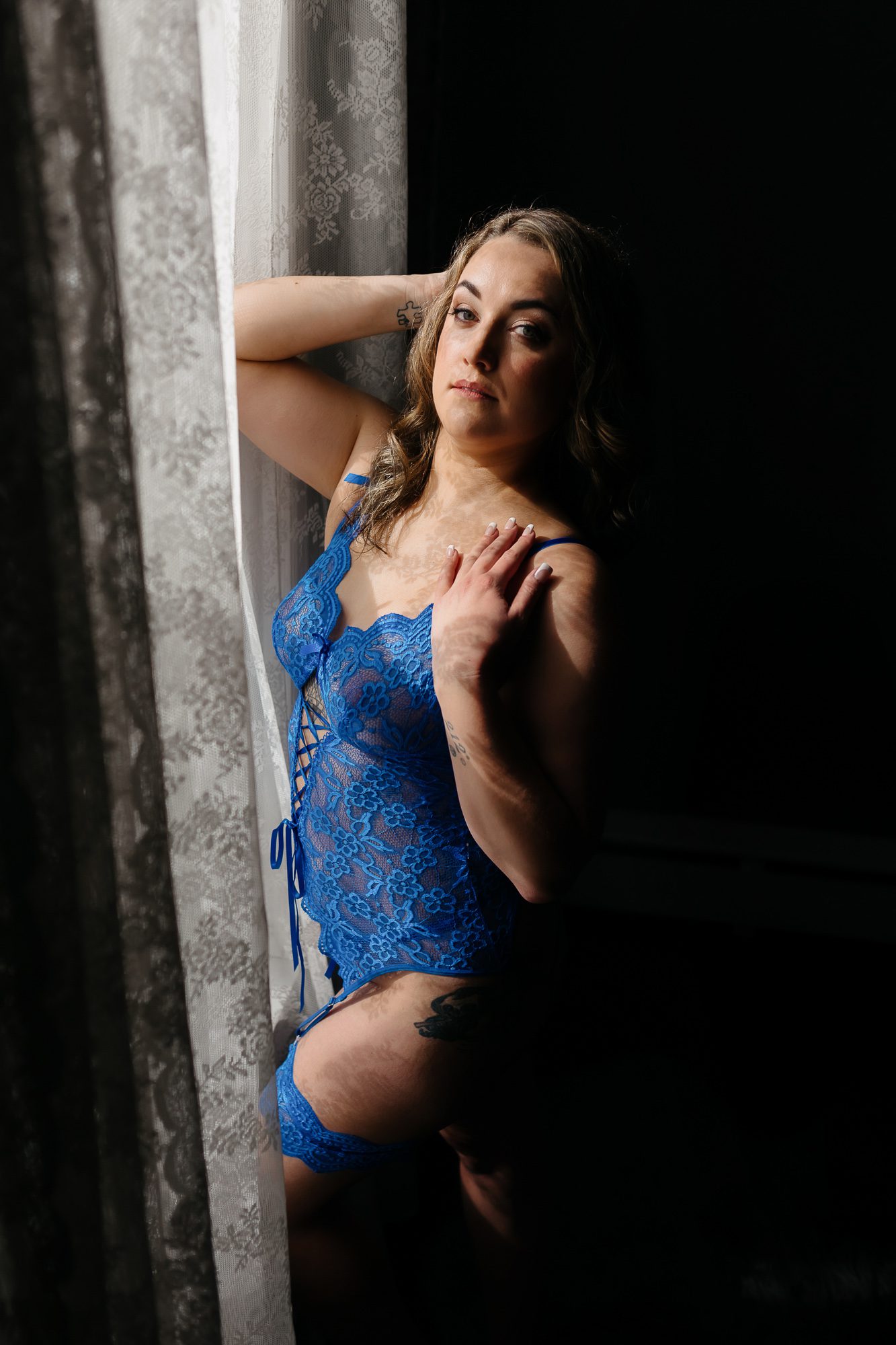 Denver boudoir photo client posing for boudoir session