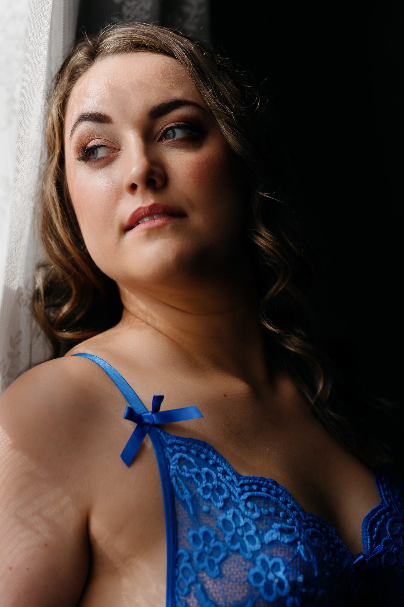 Denver boudoir photo client posing for boudoir session