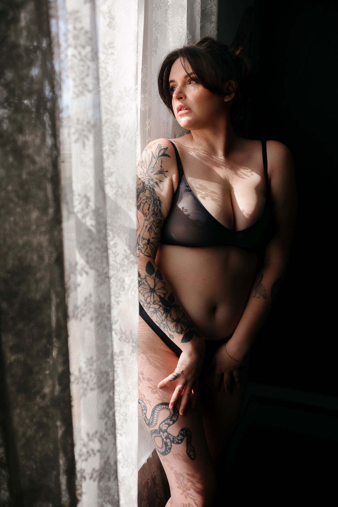 https://ashleykidderboudoir.com/wp-content/uploads/2024/03/07-2732-post/Denver_boudoir_photographers-19.jpg