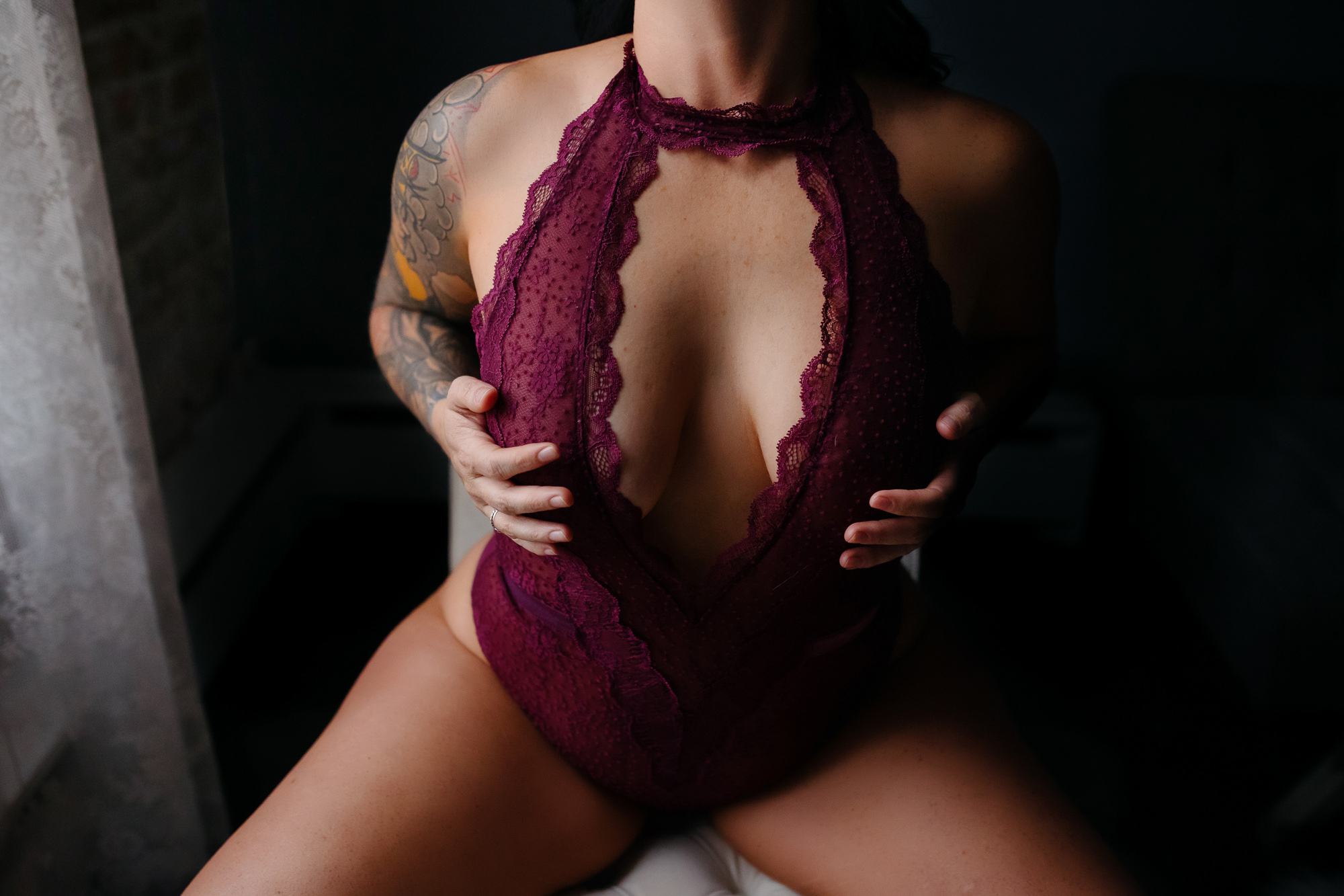 https://ashleykidderboudoir.com/wp-content/uploads/2024/04/22-2816-post/Boudoir-shoot-11.jpg