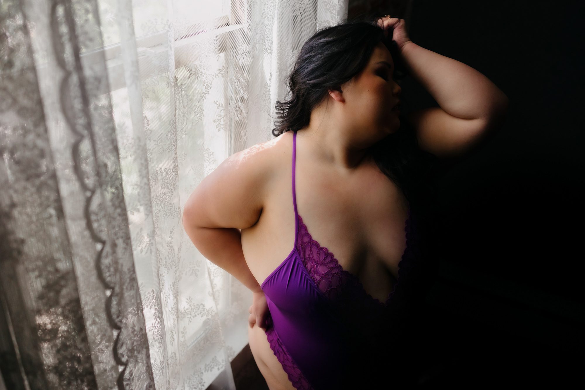 Denver boudoir client posing for boudoir session